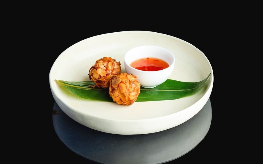 Polpette di mazzancolle con mandorle