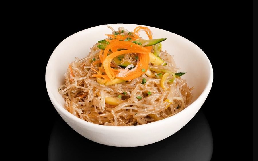 Spaghetti di soia con verdure